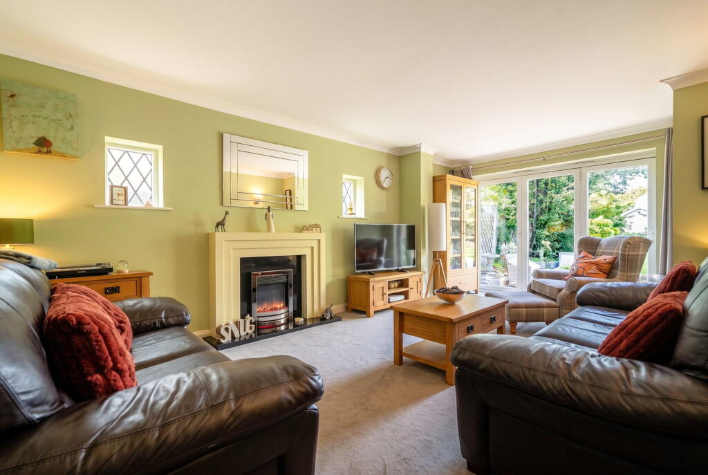 House in Solihull, West Midlands - View 3