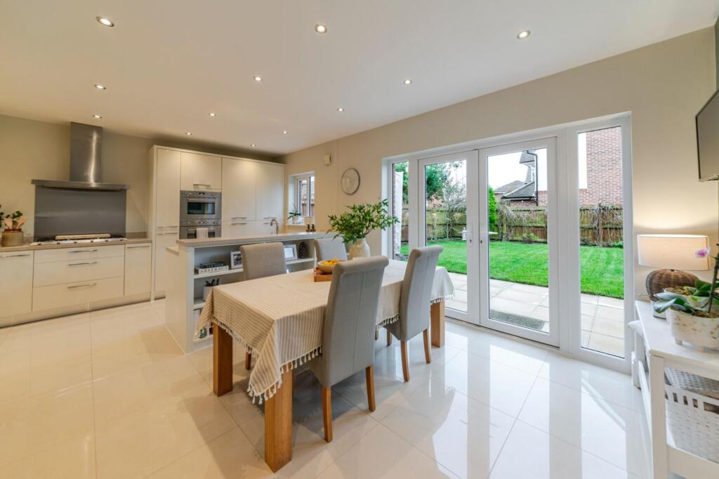 House in Pen-y-ffordd, Flintshire - View 2