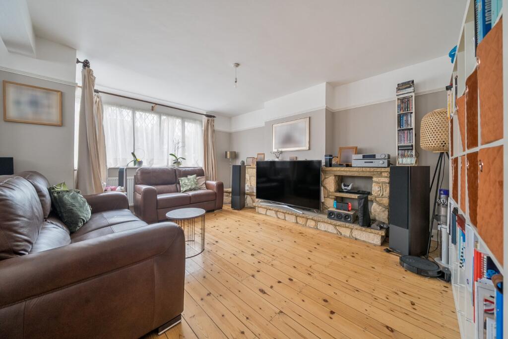 House in London - View 2