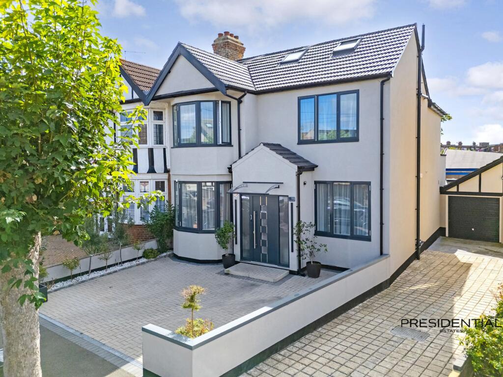 Main image of property: Kenwood Gardens, Gants Hill, IG2