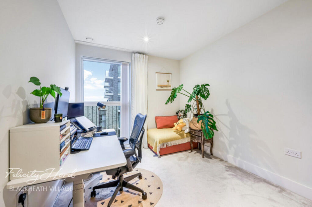 Main image of property: Peglar Square, London