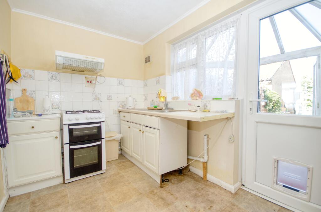 House in Southampton - More
