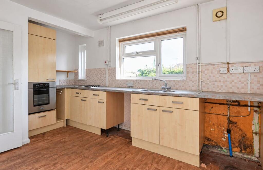 House in Gillingham, Lodbourne - View 4