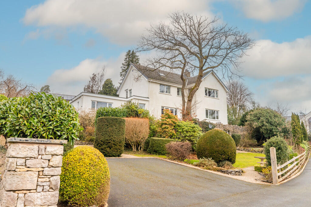 Main image of property: Barcaldine, Leighton Drive, Slack Head, Milnthorpe, Cumbria, LA7 7BE