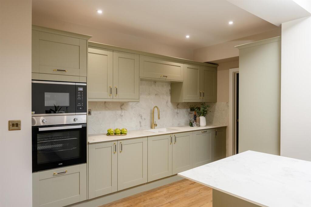 House in York, The Groves, Layerthorpe - More