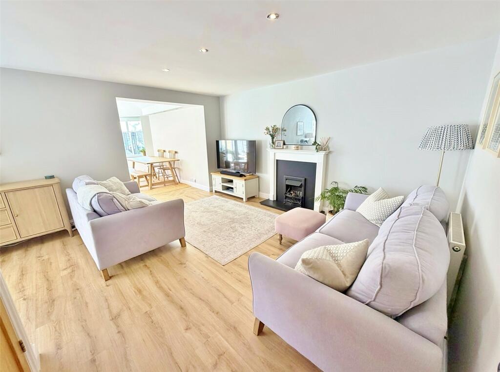 Albion Way, Verwood, Dorset, BH31 photo 4
