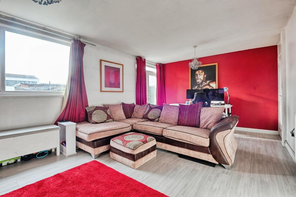 Hilleys Croft, Birmingham, B37 photo 2