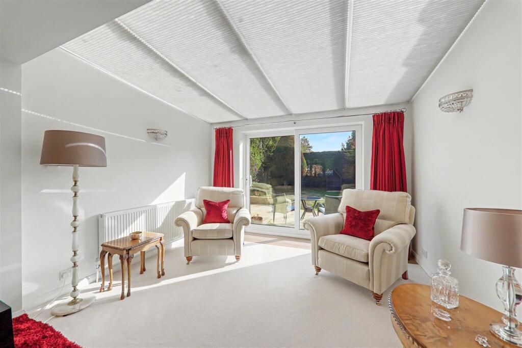 Offington Lane, Offington, Worthing photo 5
