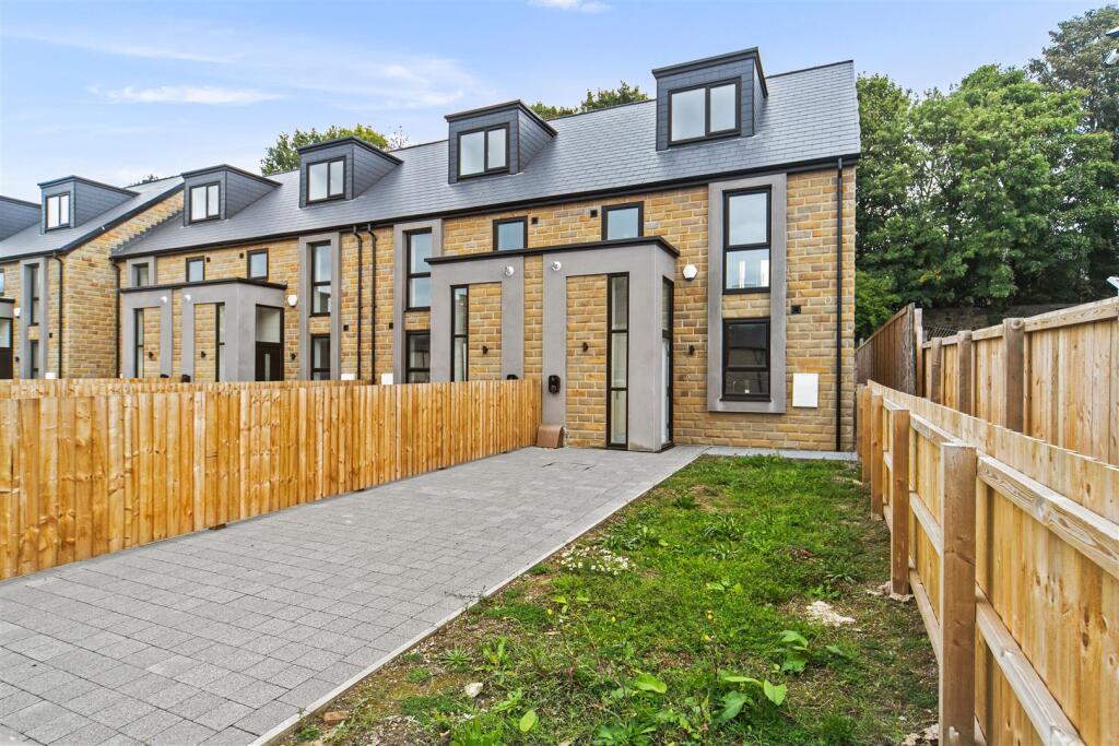 Main image of property: Transvaal Terrace, Batley