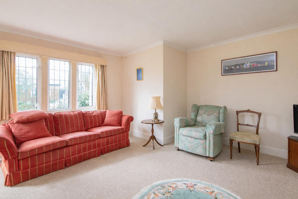 House in Finedon, North Northamptonshire - View 3