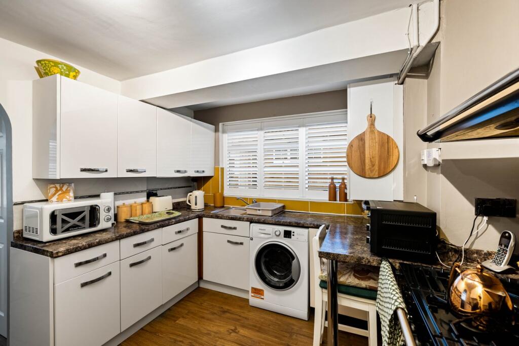 Moat Farm Road, Folkestone, CT19 - More