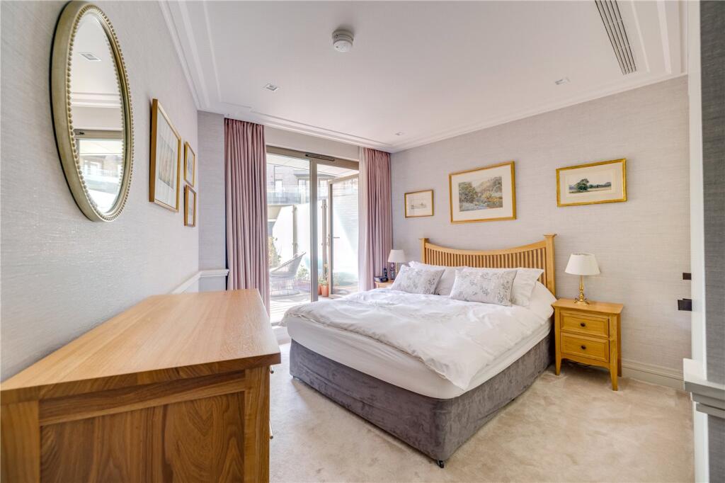 Apartment in London - More