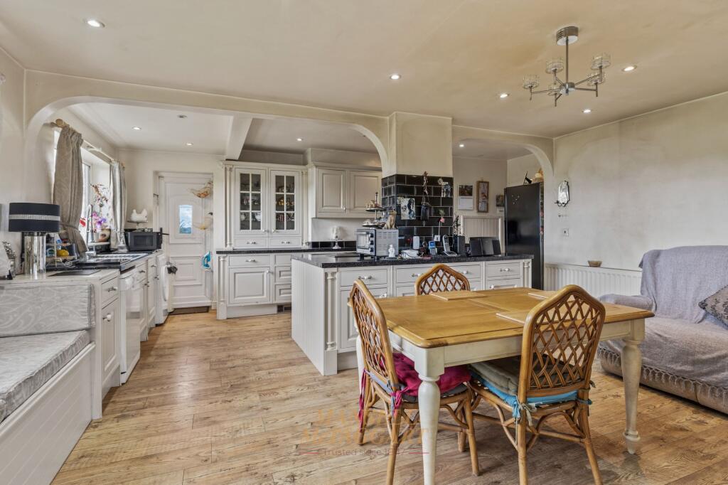 House in Tonbridge - View 4