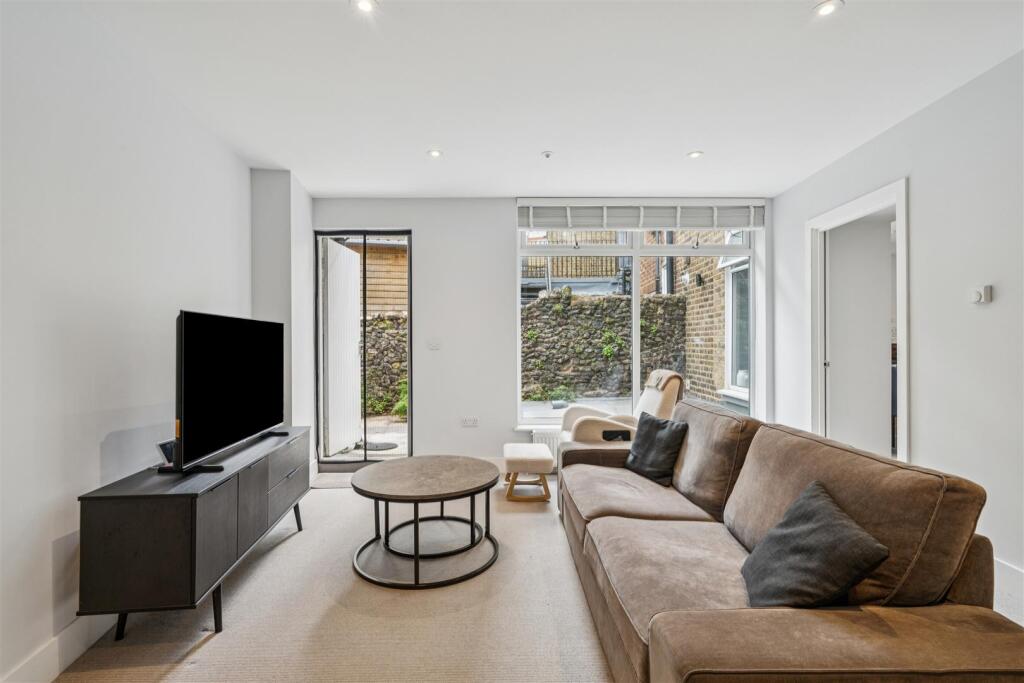 Main image of property: Fulham High Street, London