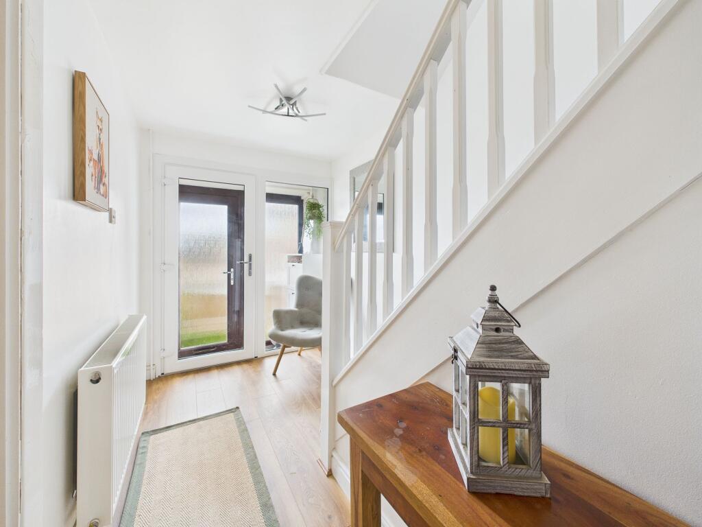 House in Gedling, Nottinghamshire - View 5
