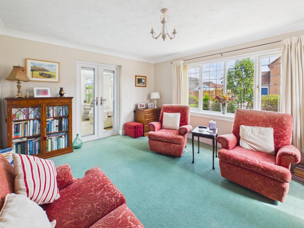 House in Lincoln - View 5