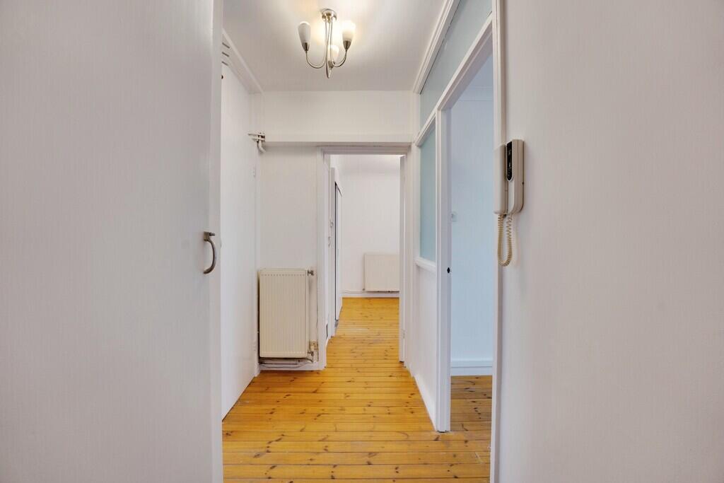 Apartment in London - View 2
