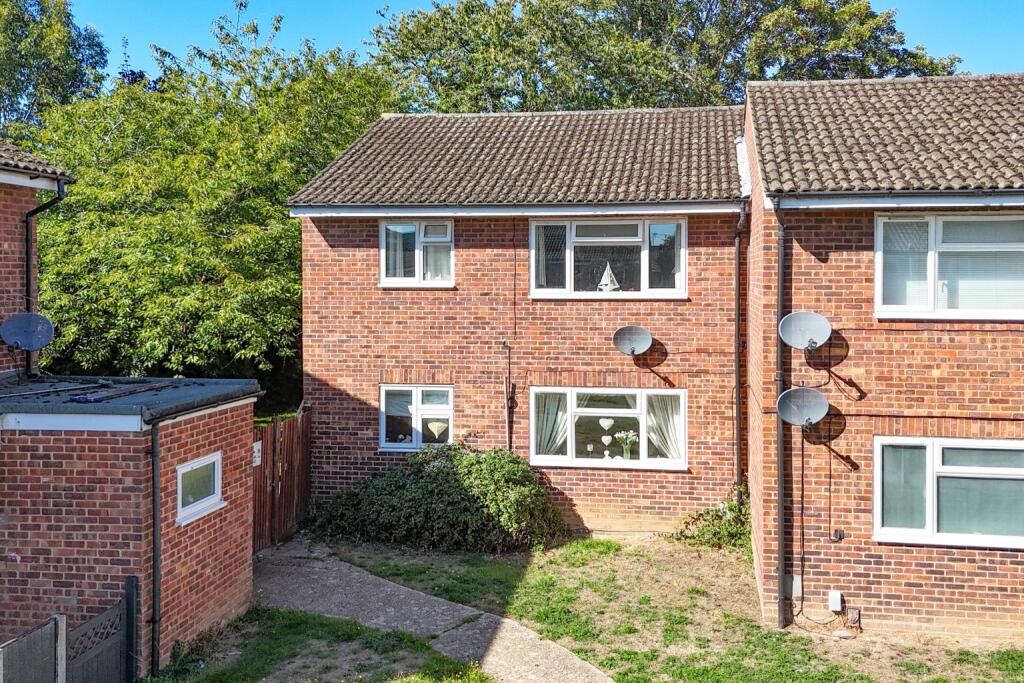 Apartment in White Waltham, Windsor and Maidenhead