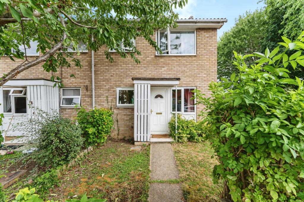 Main image of property: Winfold Road, Waterbeach, Cambridge, Cambridgeshire, CB25