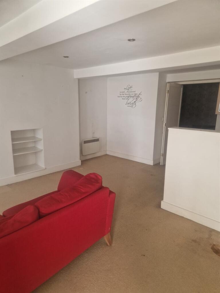 House in Plymouth - View 4