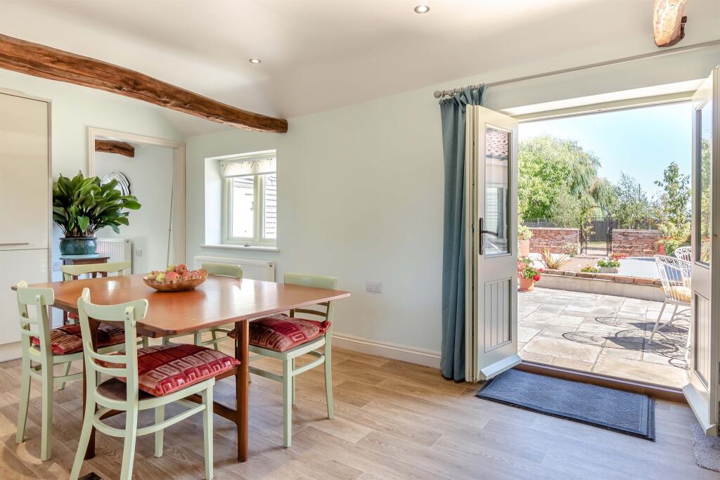 House in South Norfolk, Stockton - More