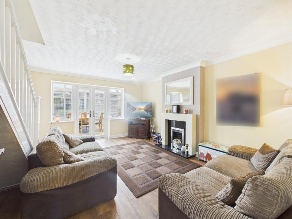 Willow Drive, Flint, Flintshire, CH6 5YT photo 2