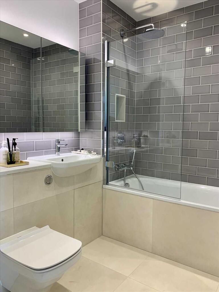 Apartment in London - More