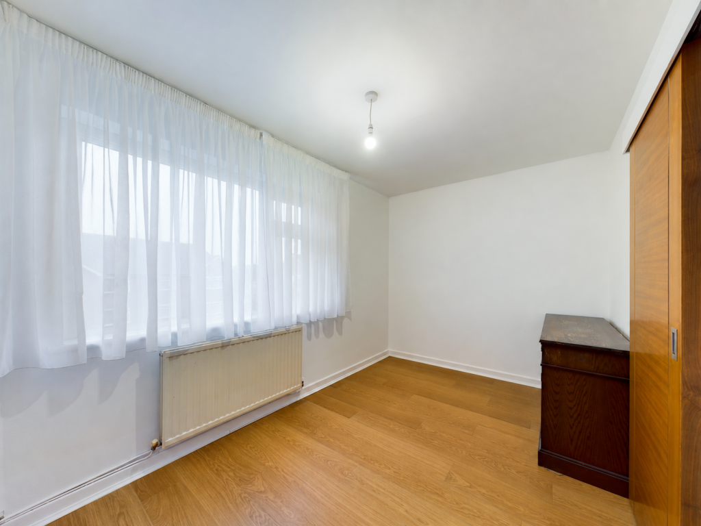 Apartment in Harrow - View 4