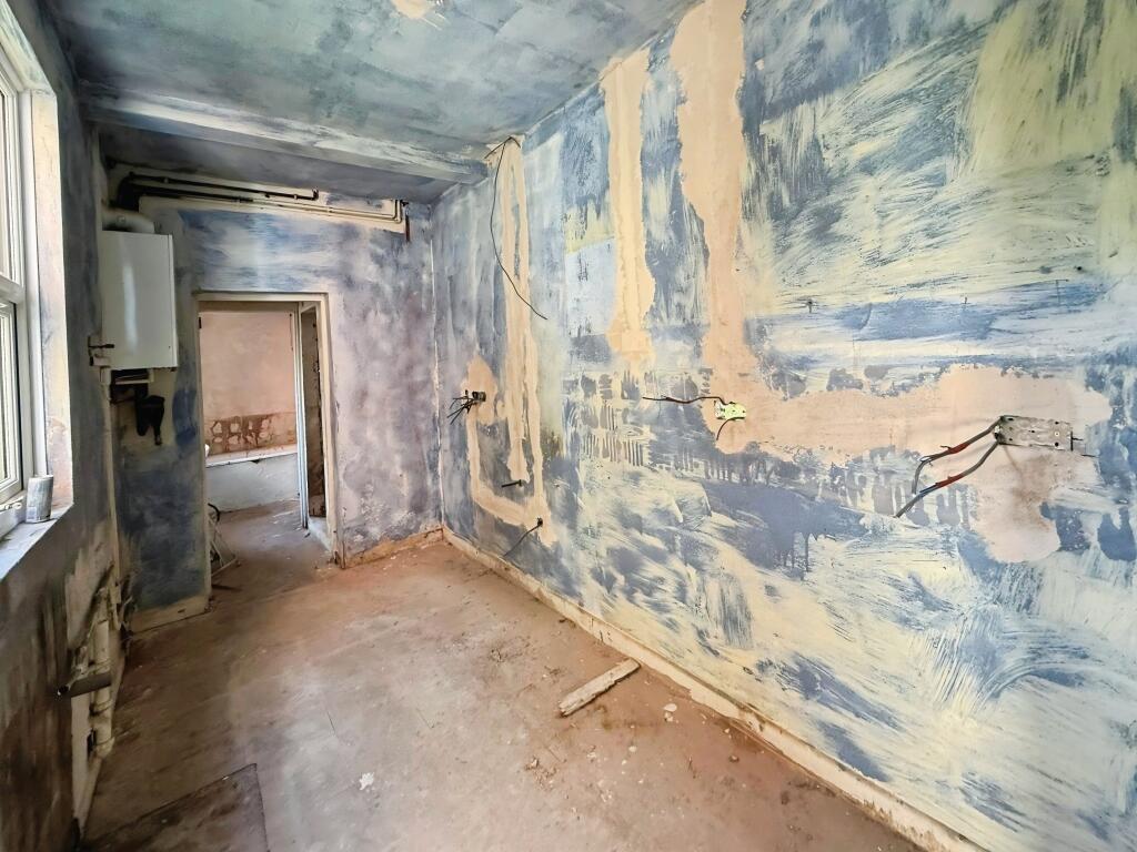 24 Hastings Road, Stoke Heath, Coventry, West Midlands CV2 4JD photo 4