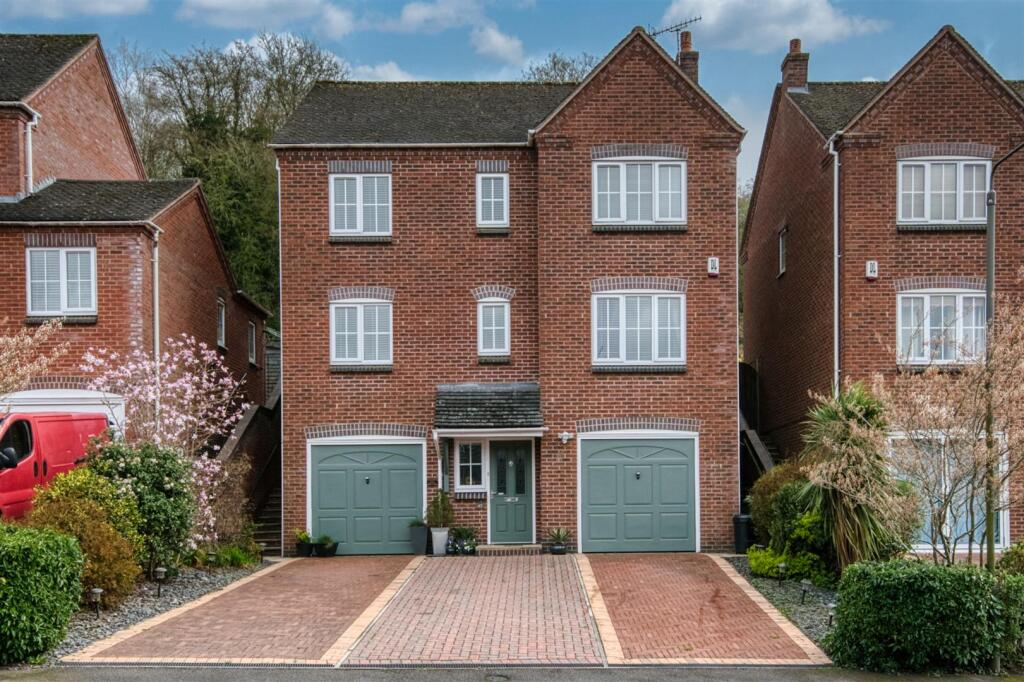 Main image of property: Moorlands Road, Ridgeway, Ambergate, Belper