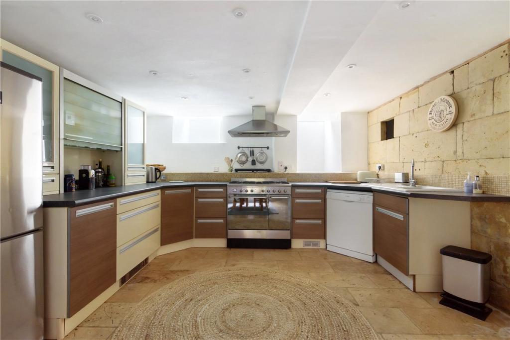 House in Bath - View 4