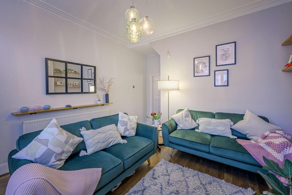 House in Birmingham, Harborne - More