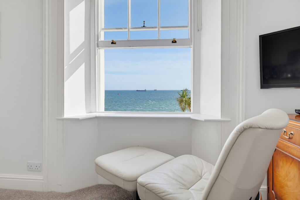 Apartment in Plymouth - View 5