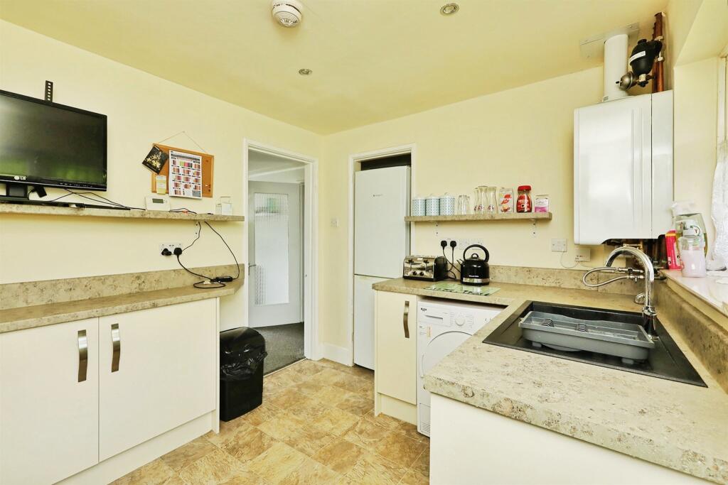 Apartment in Rotherham, South Yorkshire - More