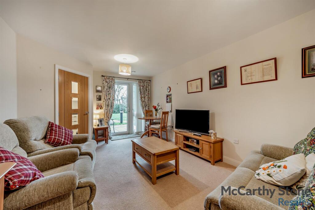 Applegate House, Seymour Road, Trowbridge photo 2