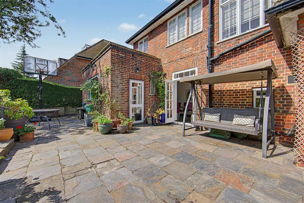 House in London - More