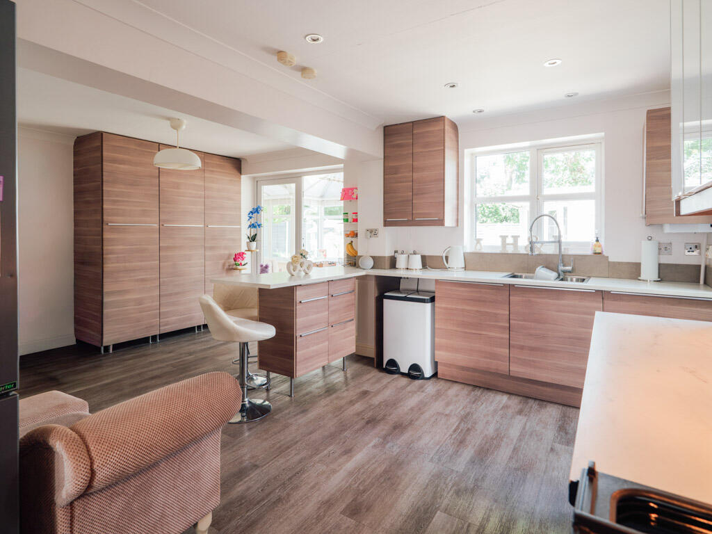 House in Worcester - View 3
