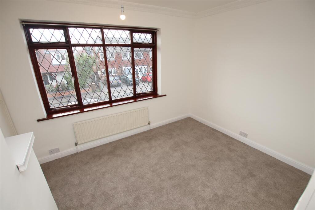 House in Dartford - View 4