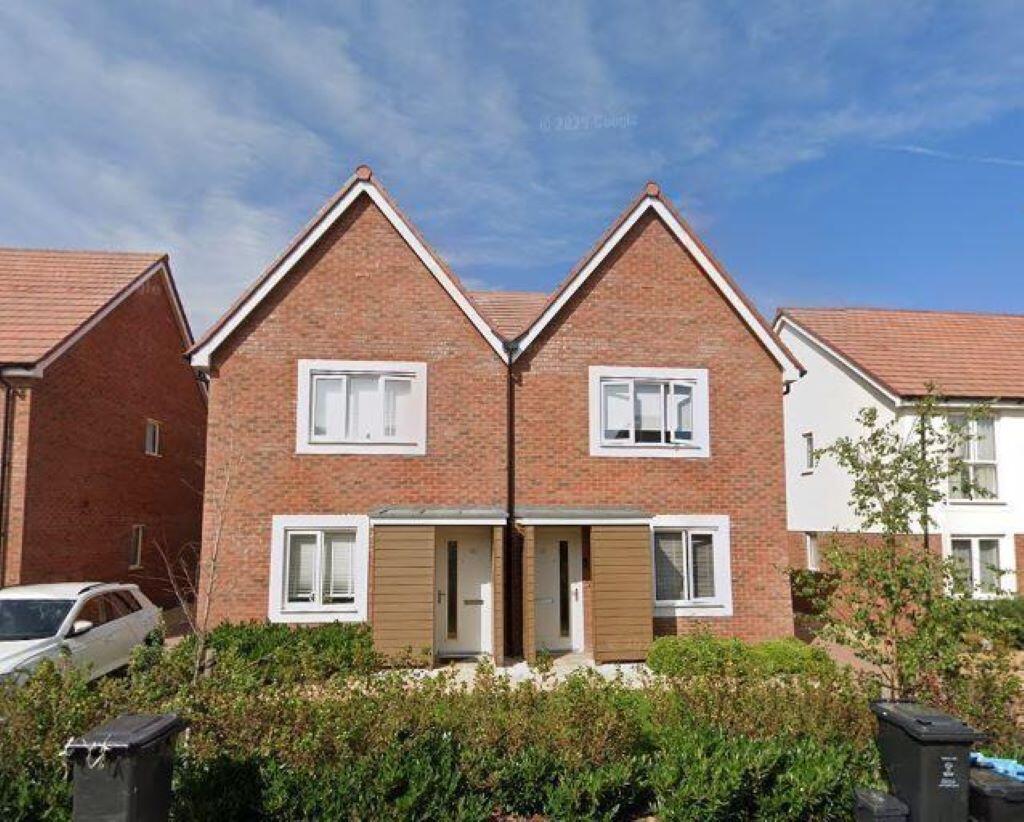 2-bed semi-detached on Faulkner Road, Tadpole Garden Village, Swindon, £110,000