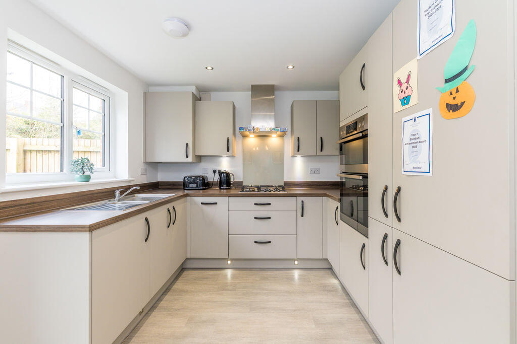 Bakersfield, Aspull, WN2 1BU photo 3