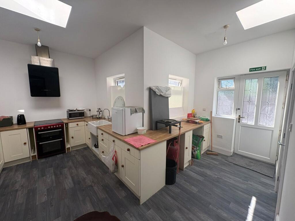 House in Oldham - View 5