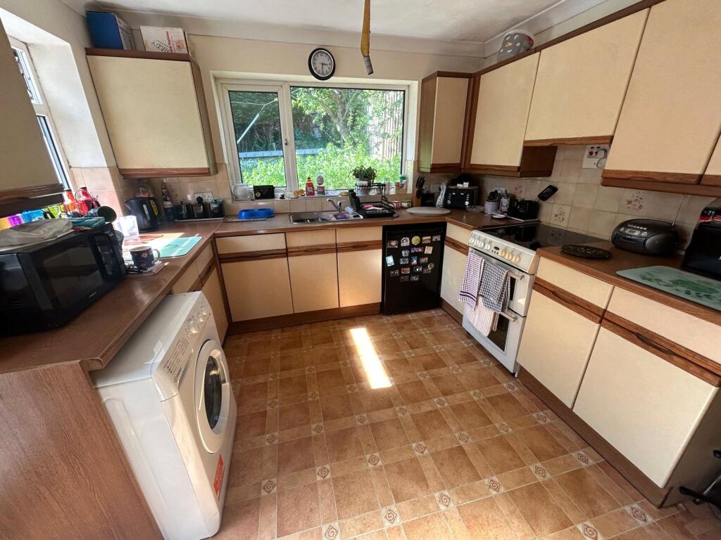 House in Llanfairpwllgwyngyll, Pentre Isaf, Llanfair Pwllgwyngyll - View 5