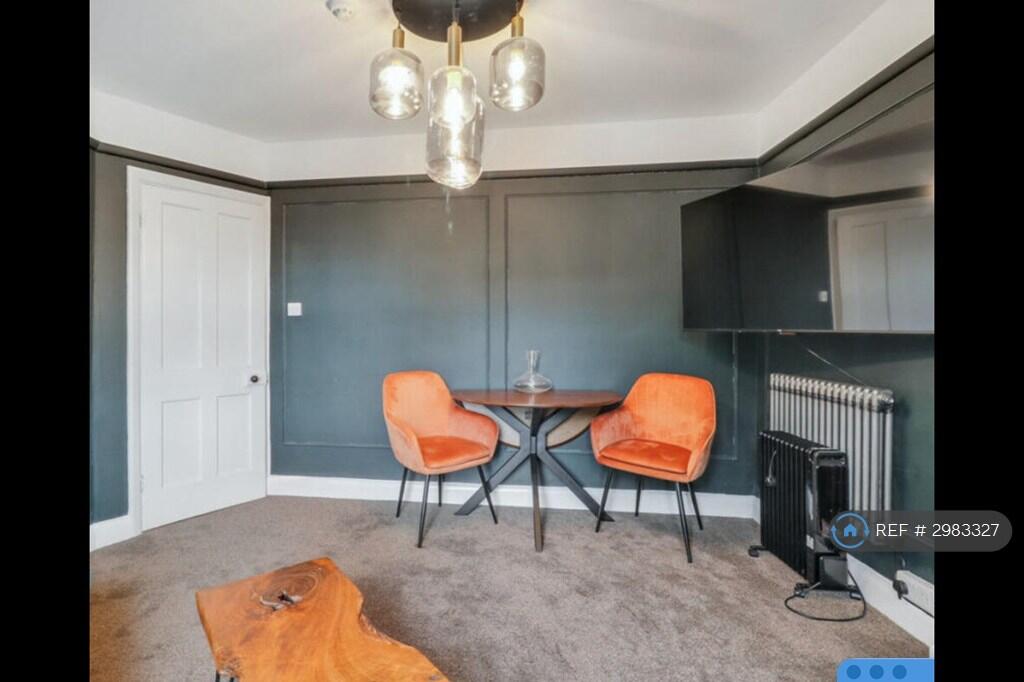 Apartment in Cambridge - View 2