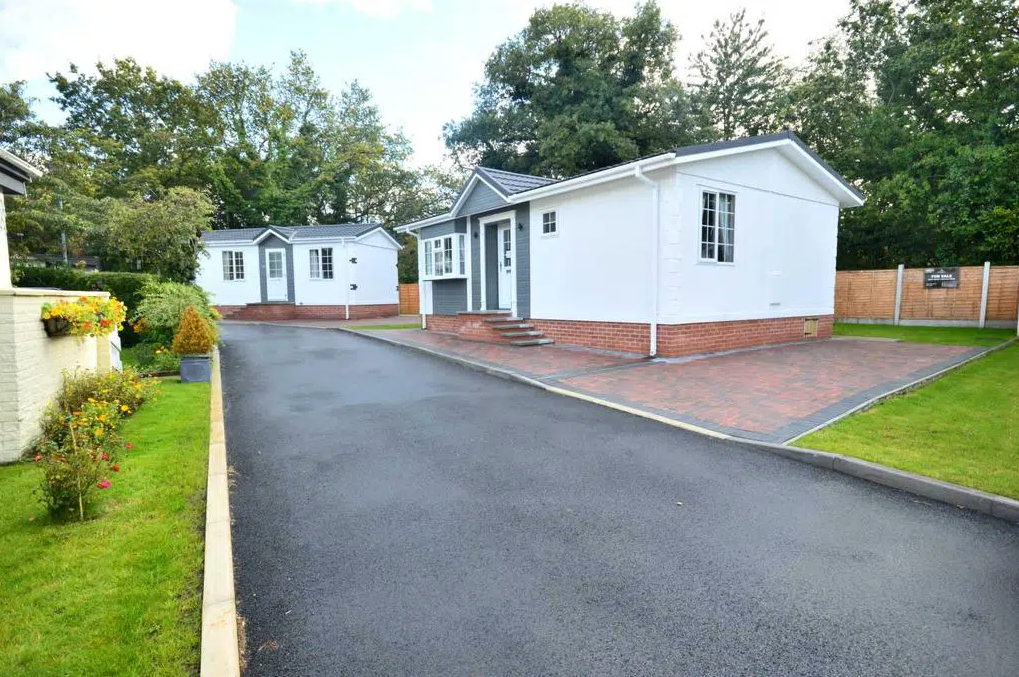 Cheadle Hulme, Cheadle, SK8 7NN photo 4