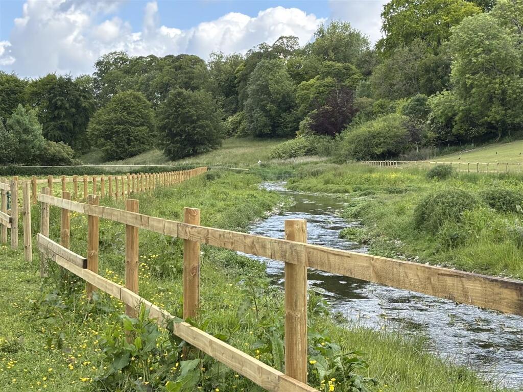 Hurtsbourne Tarrant, Andover - More