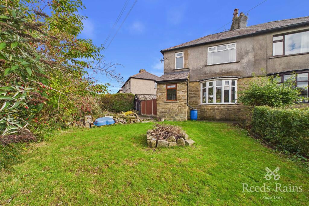 3-bed semi-detached on Ryburn Road, Oakes, Huddersfield, West Yorkshire, HD3, £220,000