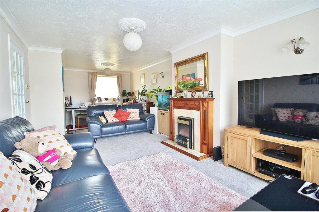 House in Worthing, West Sussex - View 2