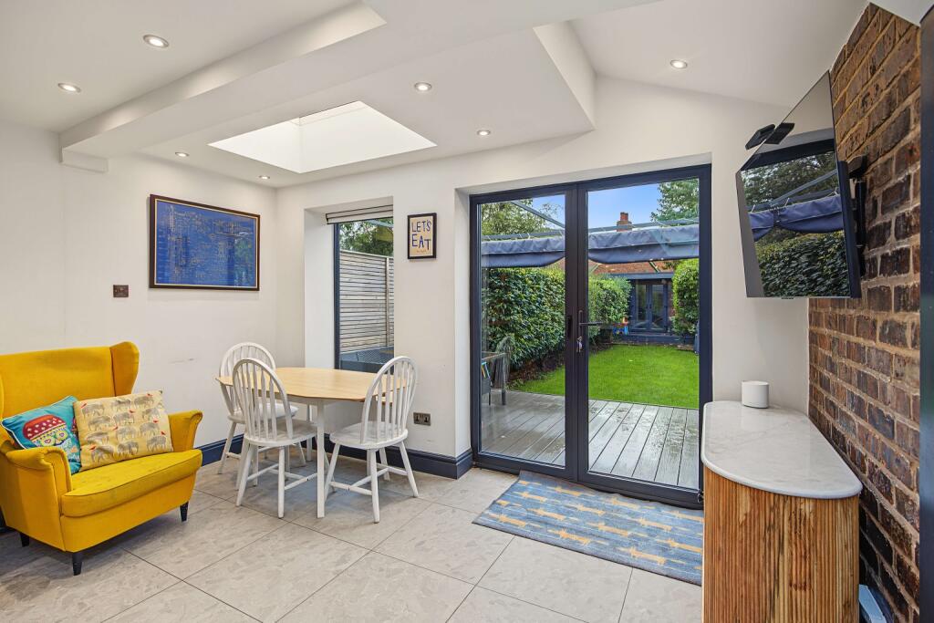 Grange Road, Sale photo 4