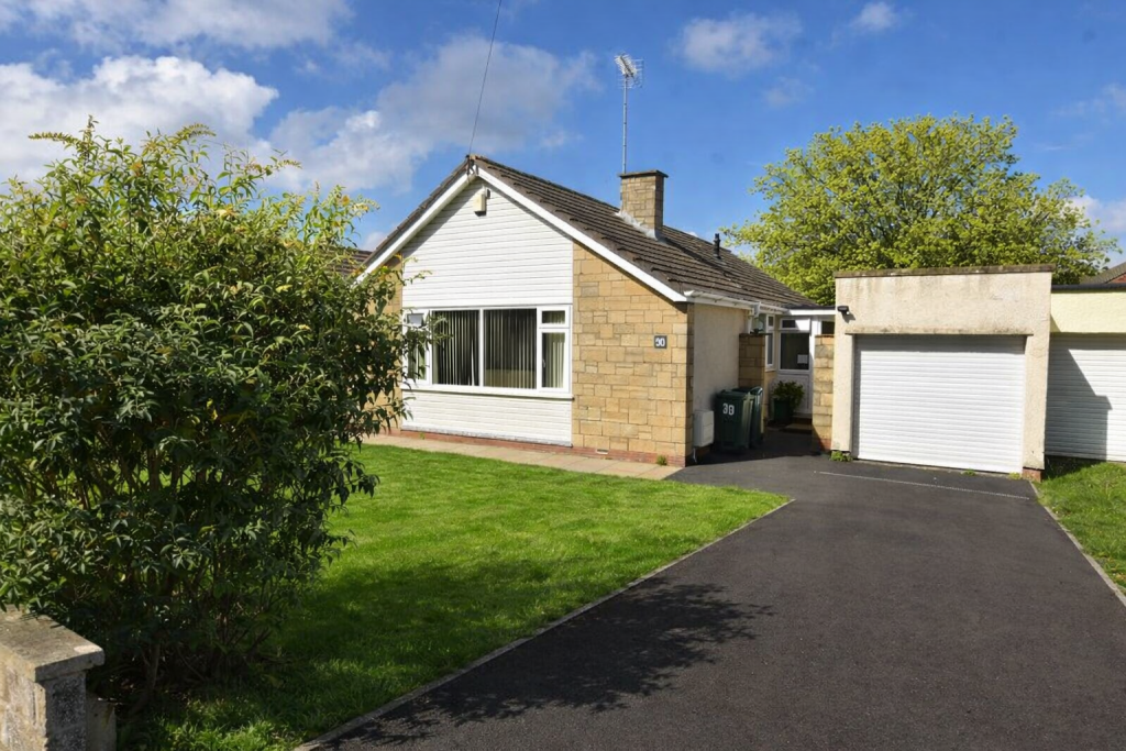 Main image of property: Westway, Nailsea - perfectly palced away from busy roads but with easy access to the town centre