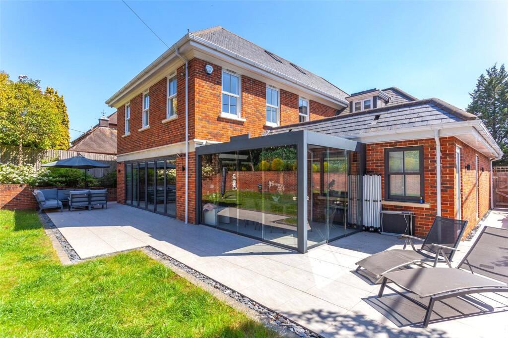 House in Slough - View 4